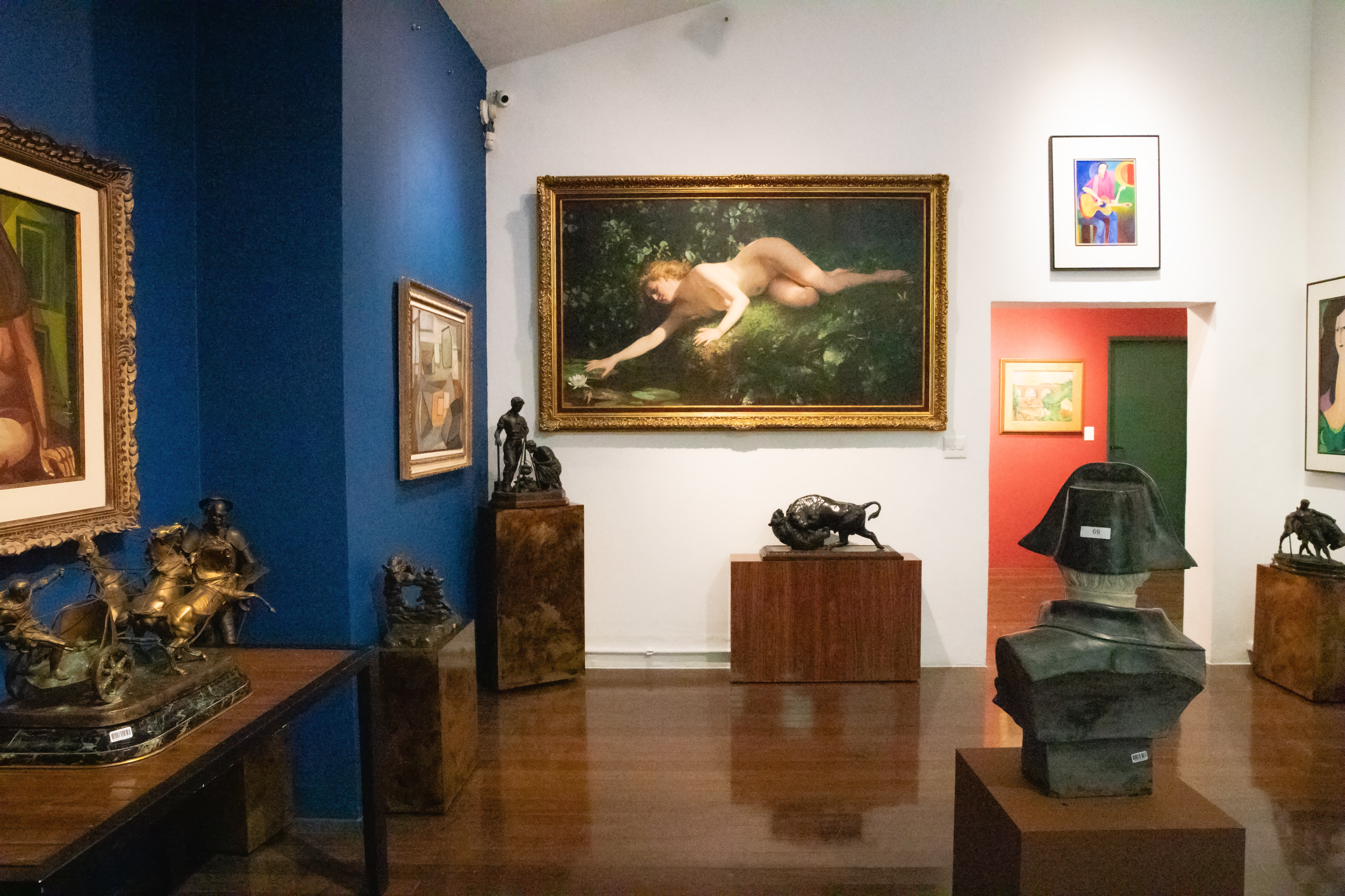 Art Auction Exhibition