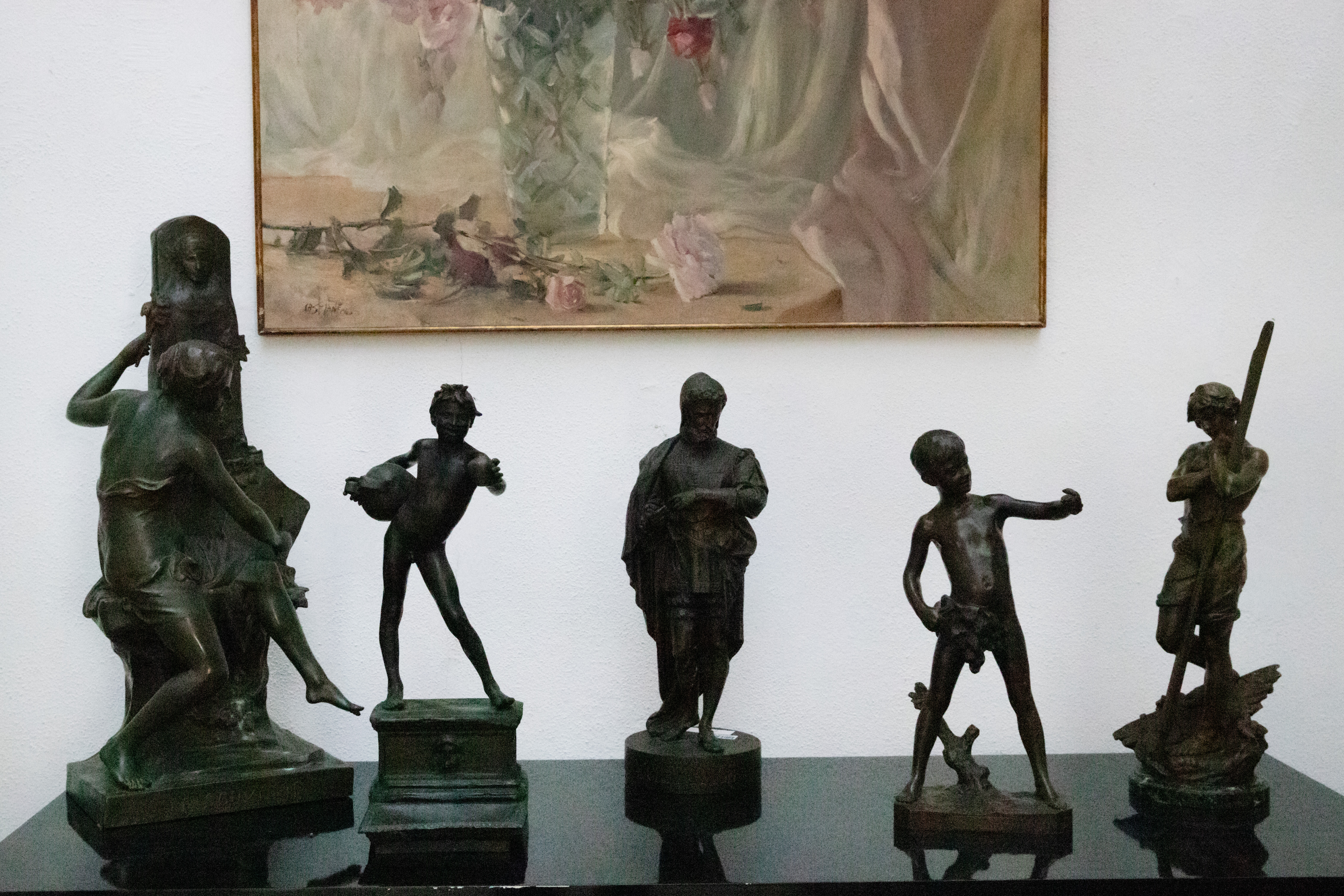 Art Auction Exhibition