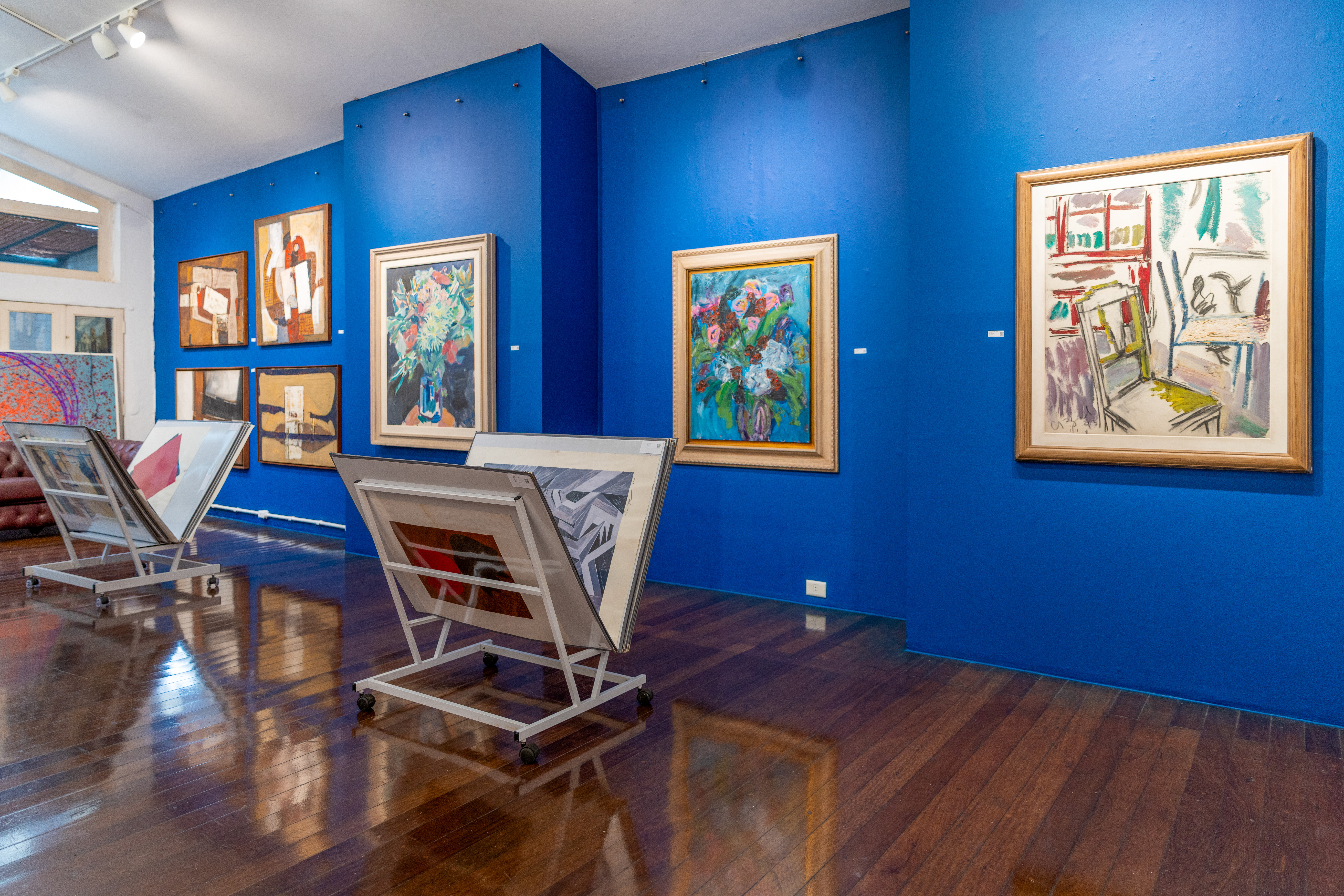 Art Auction Exhibition