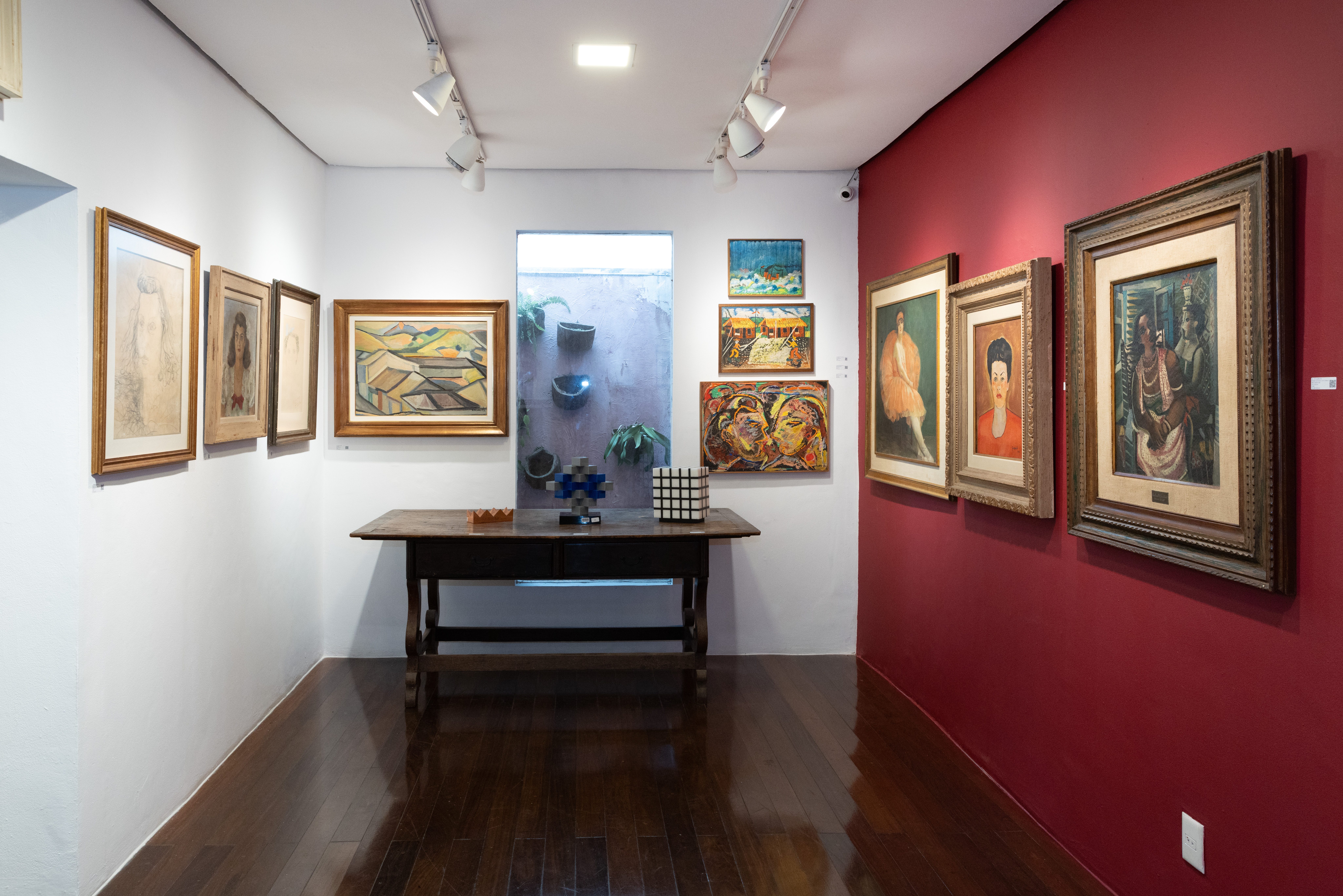 Art Auction Exhibition