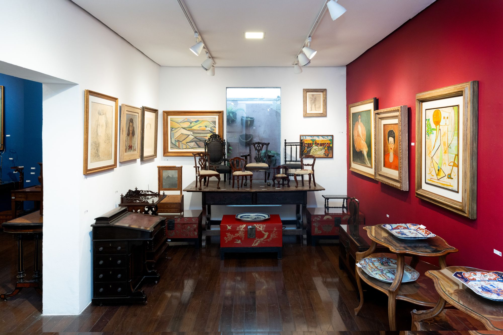 Art Auction Exhibition