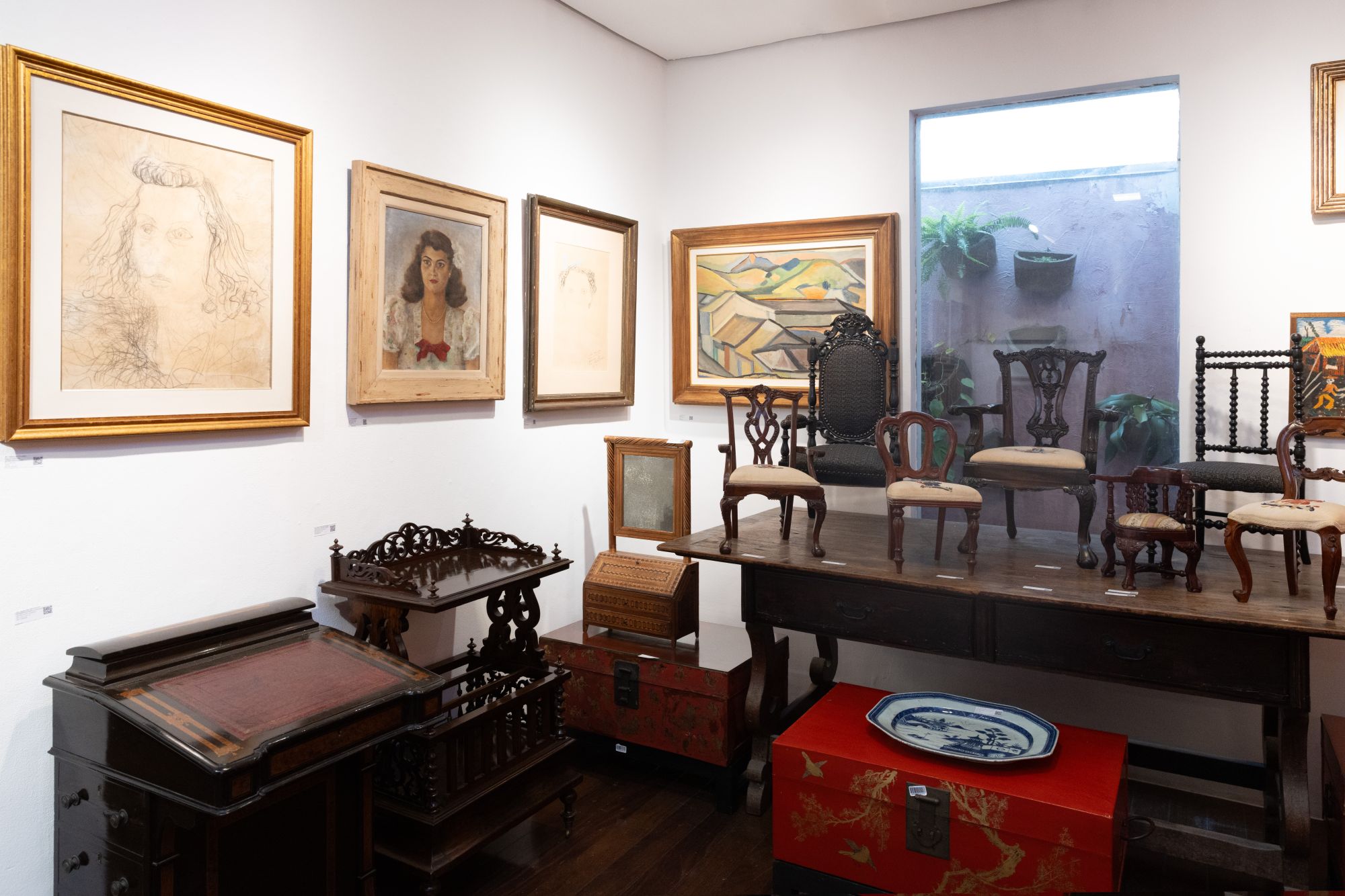 Art Auction Exhibition