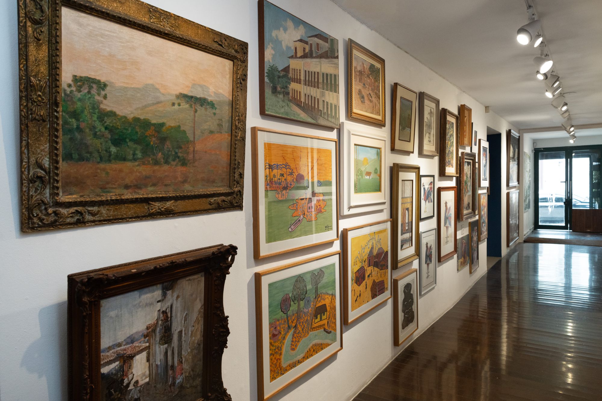 Art Auction Exhibition