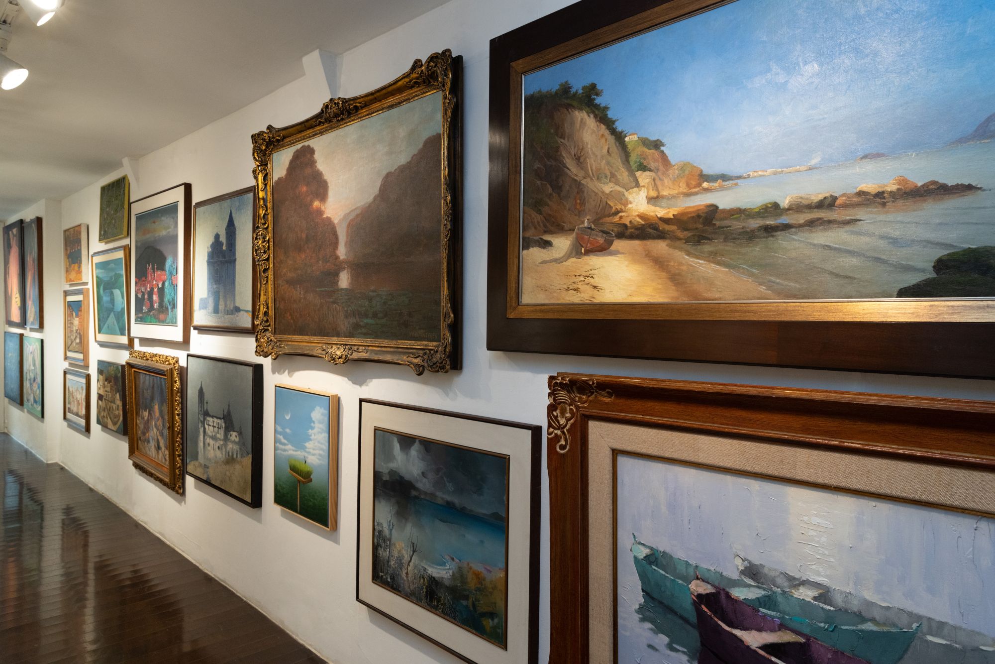 Art Auction Exhibition