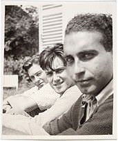 Autor Não Identificado - Roberto Matta, Gordon Onslow-Ford e Esteban Francès em Chemillieu