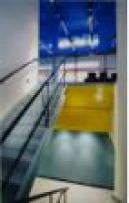 Sede Banco Santos - Escada, parede Amarela, Teto Azul - 