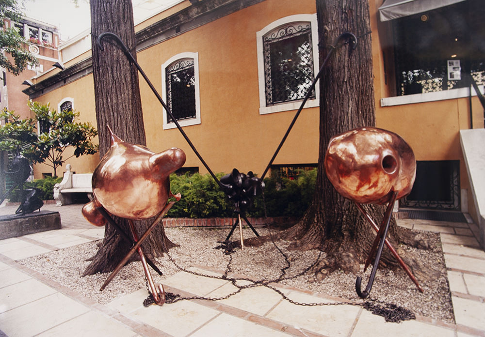 Denise Andrade - Escultura Em Jardim