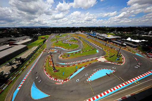 Kartódromo Da Granja Vianna - Uma bateria de Kart de 25 minutos para 15 pessoas