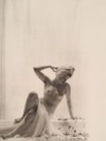 Laure Albin Guillot - Nu Feminino